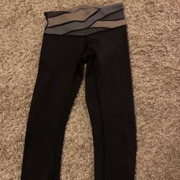 Lululemon Wunder under crop - Picture 1 of 3